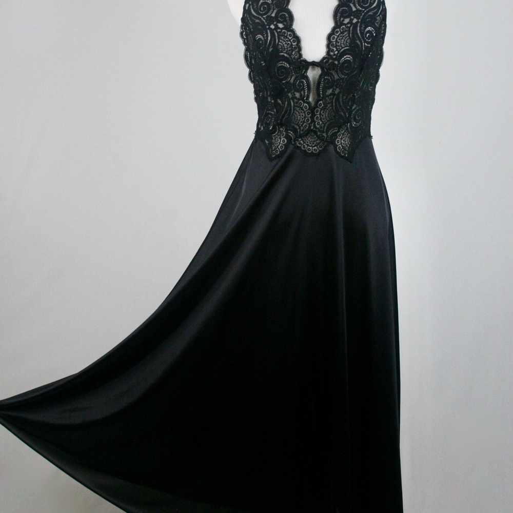 Glydons, Vintage Black Lace Racerback Nightgown - Picture 4 of 15